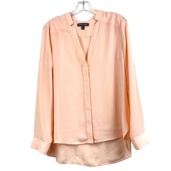 Banana Republic Tops - Banana Republic long sleeve button down shirt size S